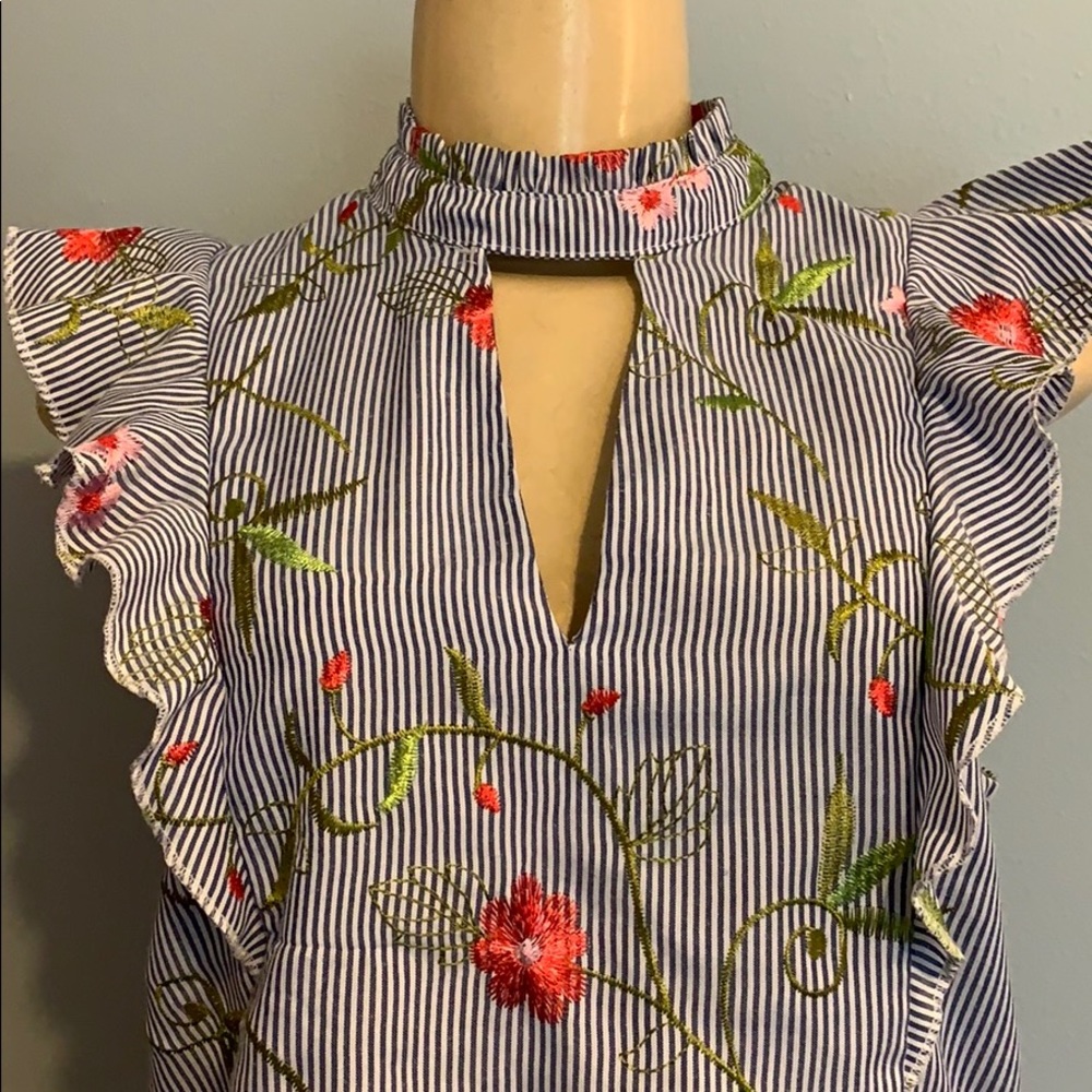 BCBGeneration Embroidered Ruffle Top - Picture 3 of 7